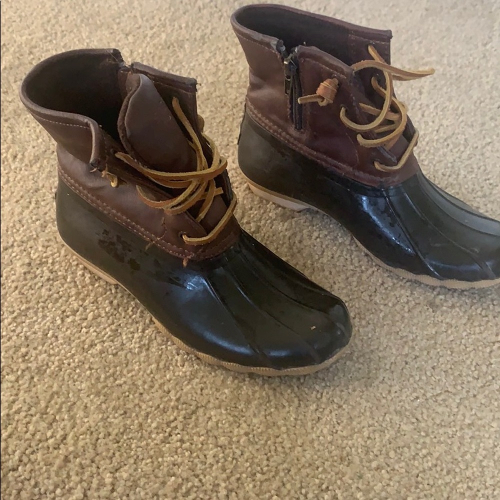 Girls Sperry boots